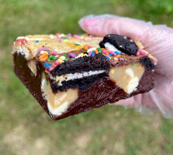 Oreo & Funfetti Cookie Dough Brownie - Image 2