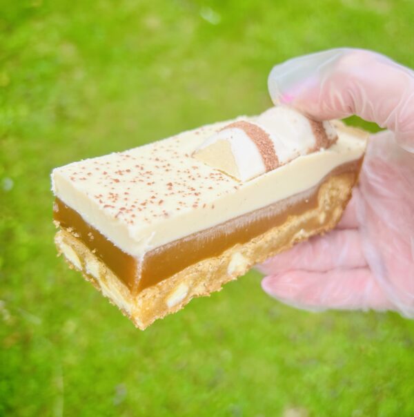 White kinder Bueno Millionaires