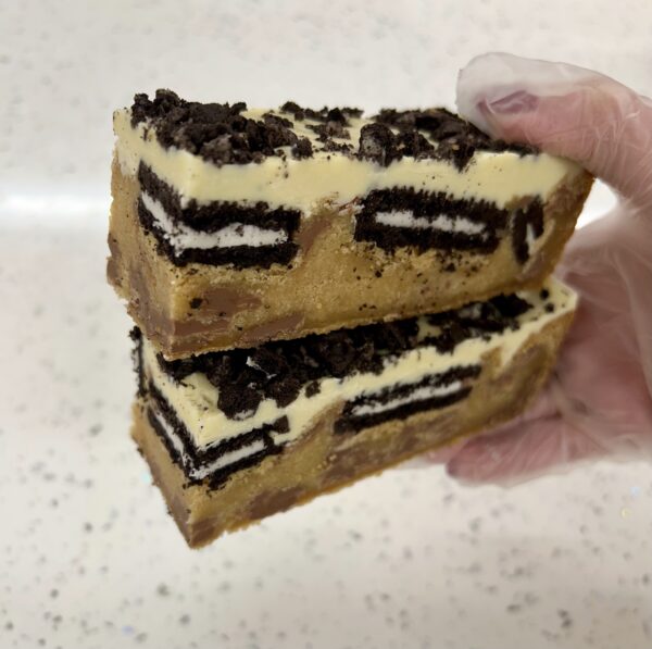 Cookies & cream cookie stack