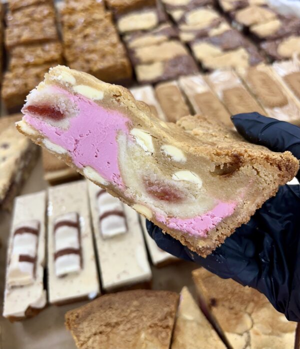 Cherry bakewell cookie pie