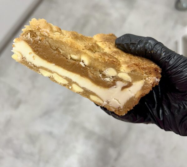Biscoff & white chocolate cookie pie